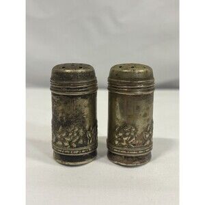 Vintage WM ROGERS Mini Silver Plated Salt & Pepper Shakers - 2 in